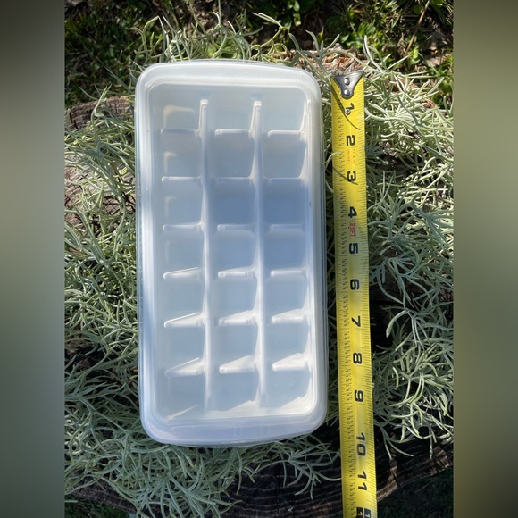 Ice cube tray - Picture 2 of 4